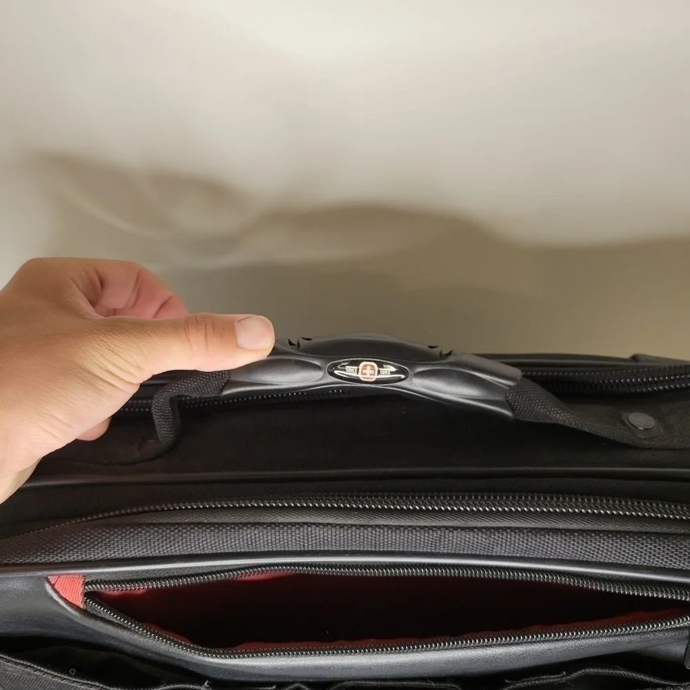 𝅺SWISSGEAR Laptop Bag - Great Condition
